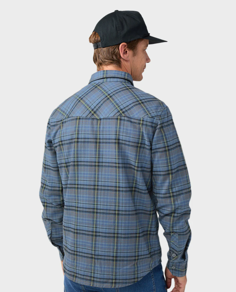 Men's Junction Midweight Flannel Shirt - Image 19
