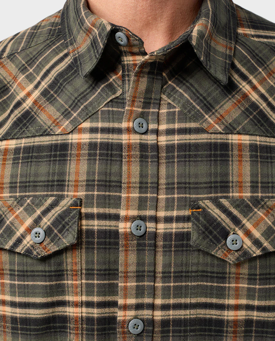 Men's Junction Midweight Flannel Shirt - Image 8
