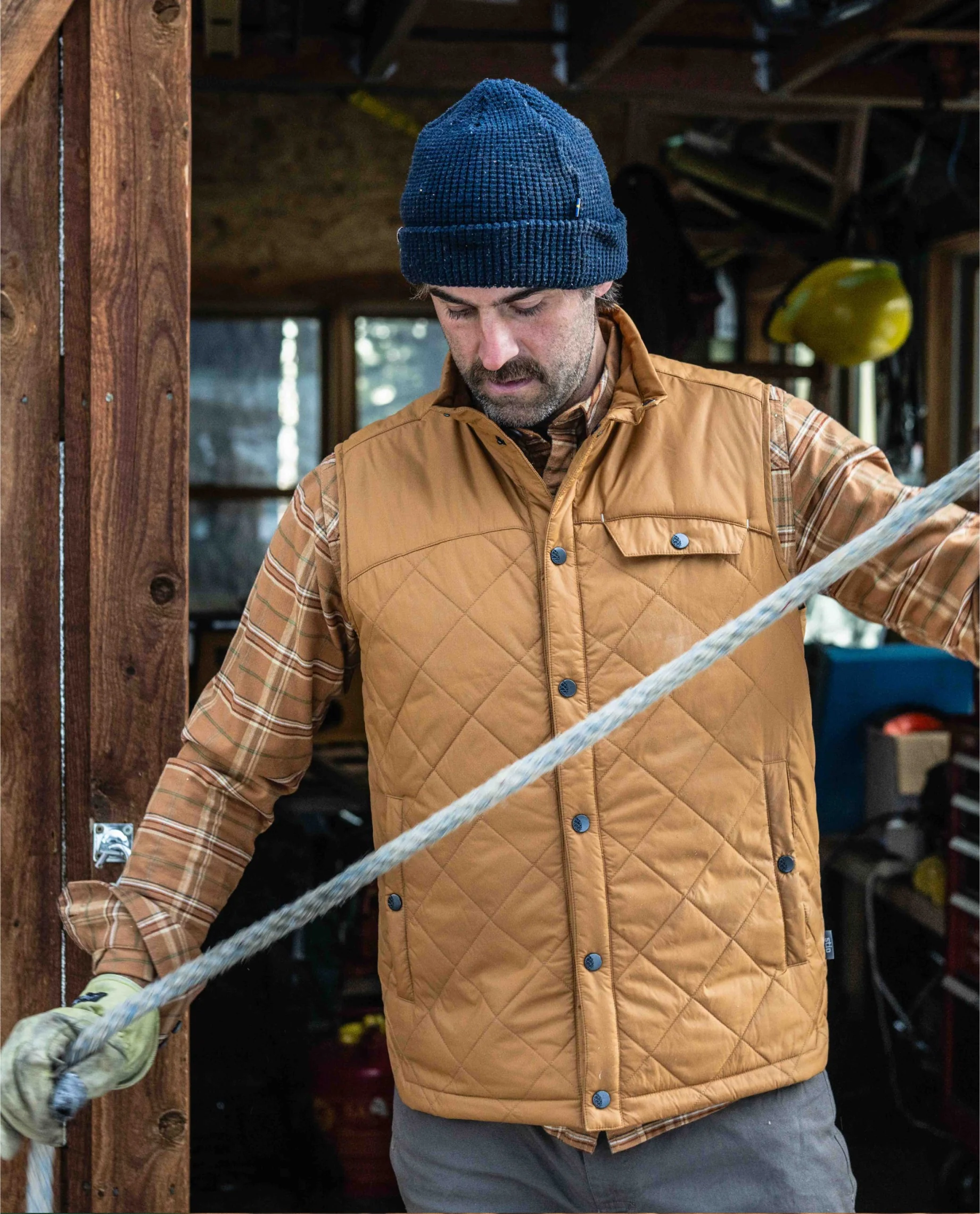 Men's Skycrest Insulated Vest - Image 27
