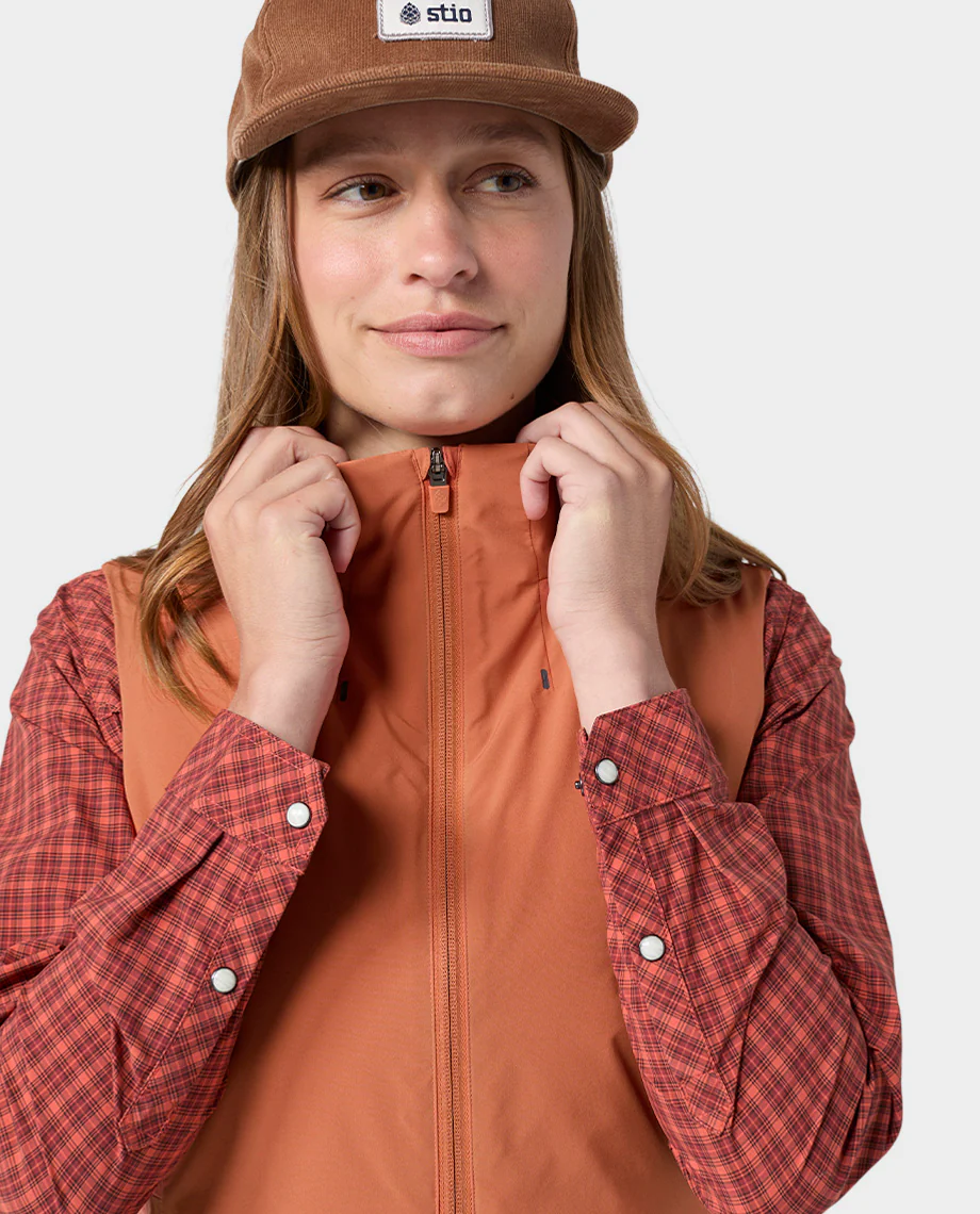 Women's Fernos Insulated Vest - Image 39